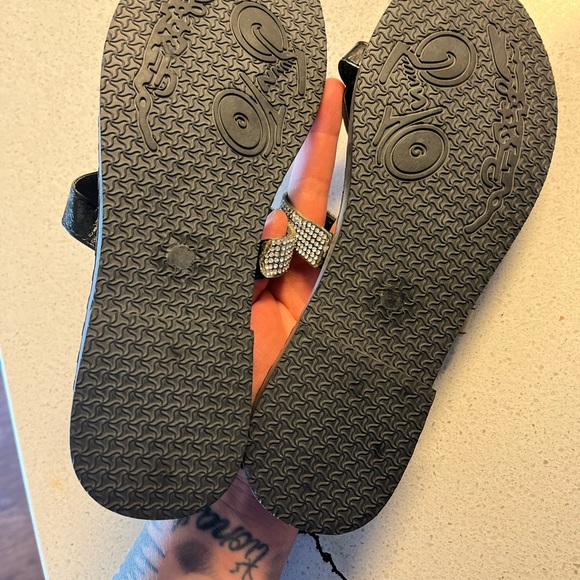 Sandals - Picture 3 of 4